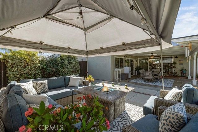 10124 Debra Avenue, Granada Hills (los Angeles), CA 91343