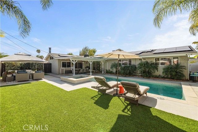 10124 Debra Avenue, Granada Hills (los Angeles), CA 91343