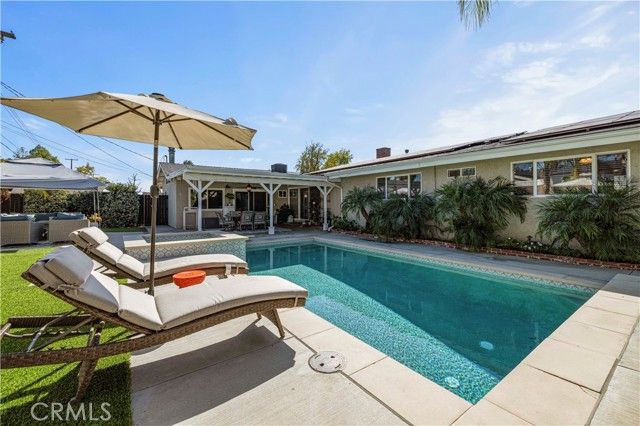 10124 Debra Avenue, Granada Hills (los Angeles), CA 91343