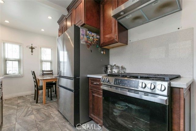 533 Hawthorne Street, Glendale, CA 91204