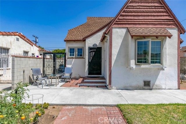 533 Hawthorne Street, Glendale, CA 91204