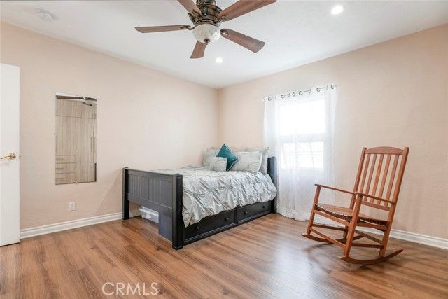 533 Hawthorne Street, Glendale, CA 91204