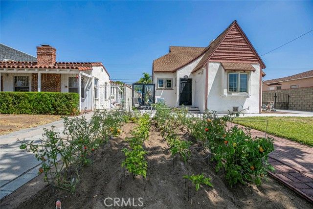 533 Hawthorne Street, Glendale, CA 91204