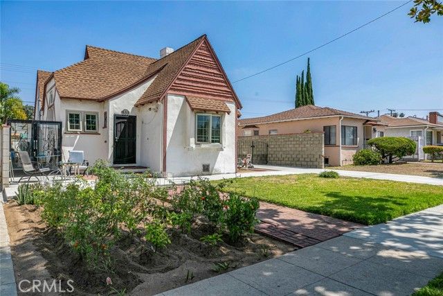 533 Hawthorne Street, Glendale, CA 91204