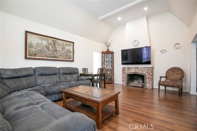 533 Hawthorne Street, Glendale, CA 91204