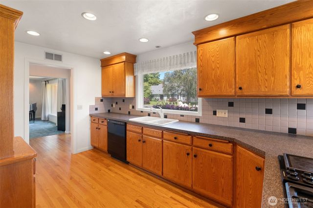 1631 SW Gails, Chehalis, WA 98532