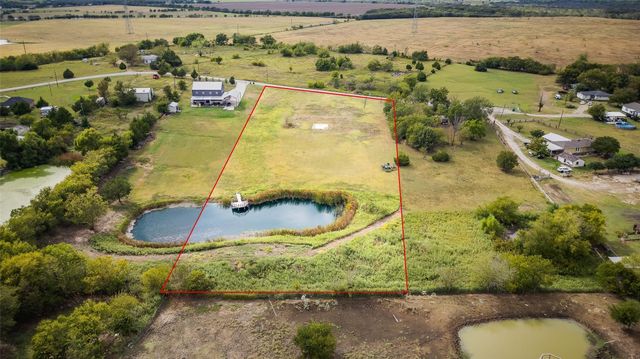 261 Coffee Road, Palmer, TX 75152