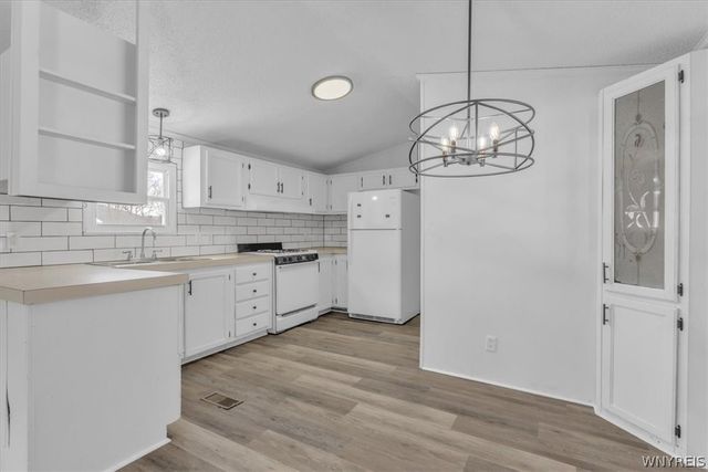 39 Green Valley Estates, Great Valley, NY 14741