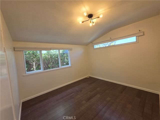 310 S Thurston, Los Angeles, CA 90049