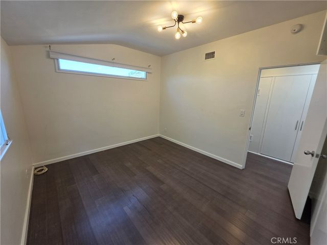 310 S Thurston, Los Angeles, CA 90049