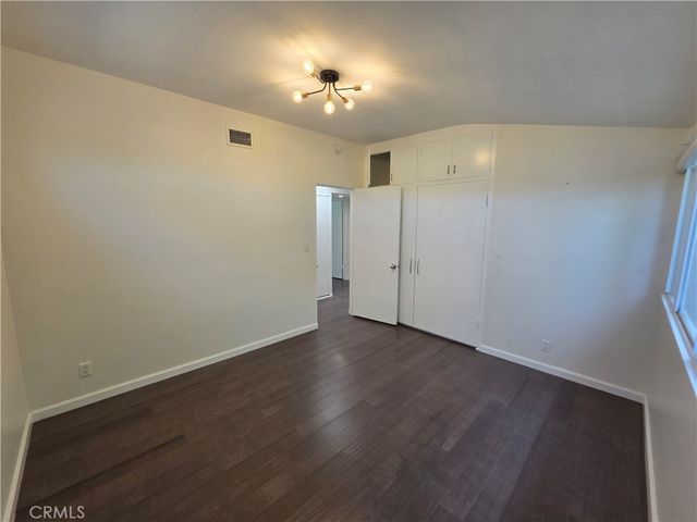 310 S Thurston, Los Angeles, CA 90049
