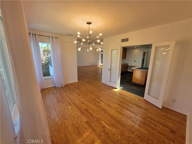 310 S Thurston, Los Angeles, CA 90049