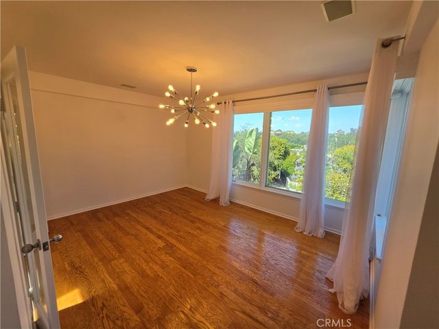 310 S Thurston, Los Angeles, CA 90049