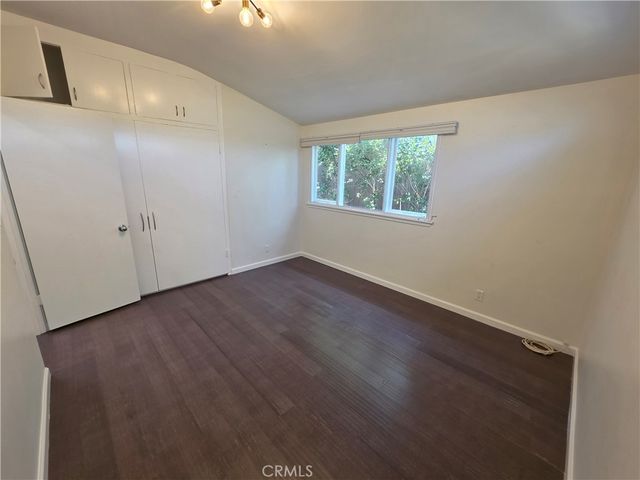 310 S Thurston, Los Angeles, CA 90049