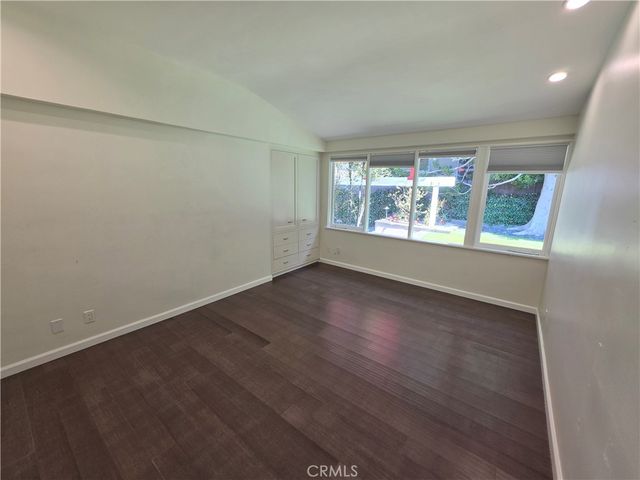 310 S Thurston, Los Angeles, CA 90049