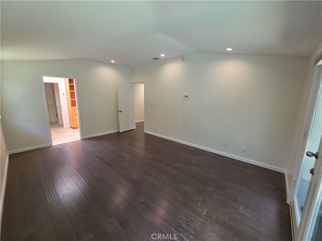 310 S Thurston, Los Angeles, CA 90049
