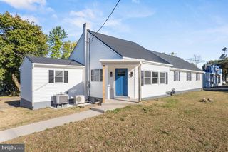 325 W RELIANCE RD, Telford, PA 18969