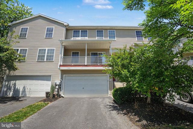 102 WOODSIDE CT, Annville, PA 17003