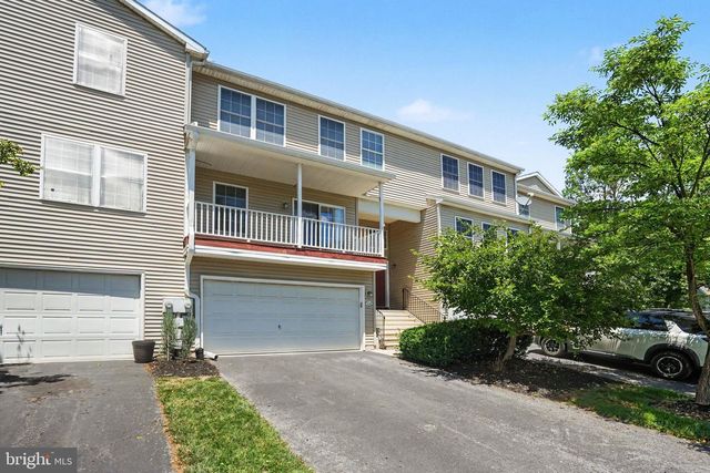 102 WOODSIDE CT, Annville, PA 17003