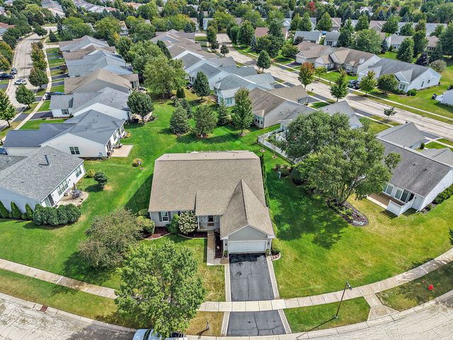 12082 HIDEAWAY Drive, Huntley, IL 60142