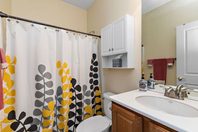12082 HIDEAWAY Drive, Huntley, IL 60142