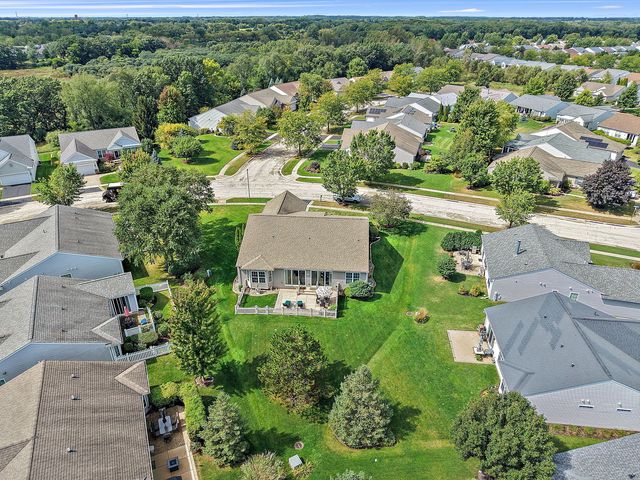 12082 HIDEAWAY Drive, Huntley, IL 60142