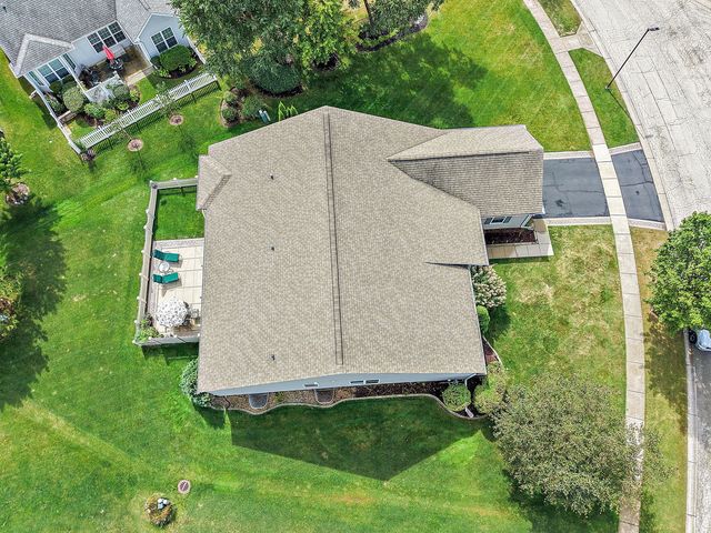 12082 HIDEAWAY Drive, Huntley, IL 60142