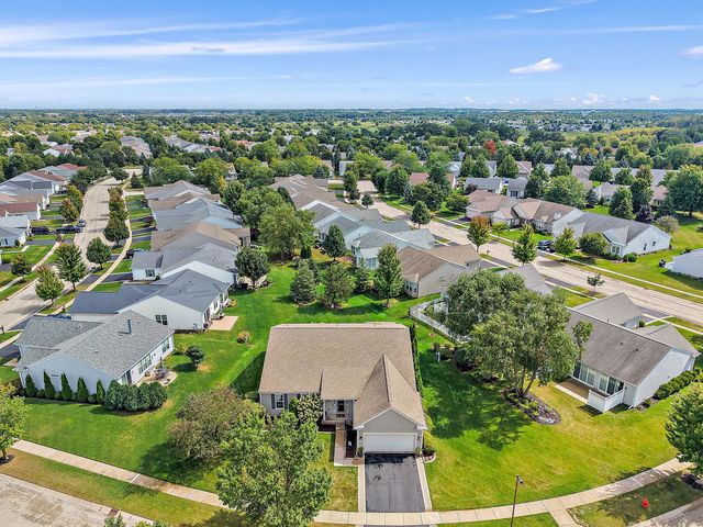 12082 HIDEAWAY Drive, Huntley, IL 60142