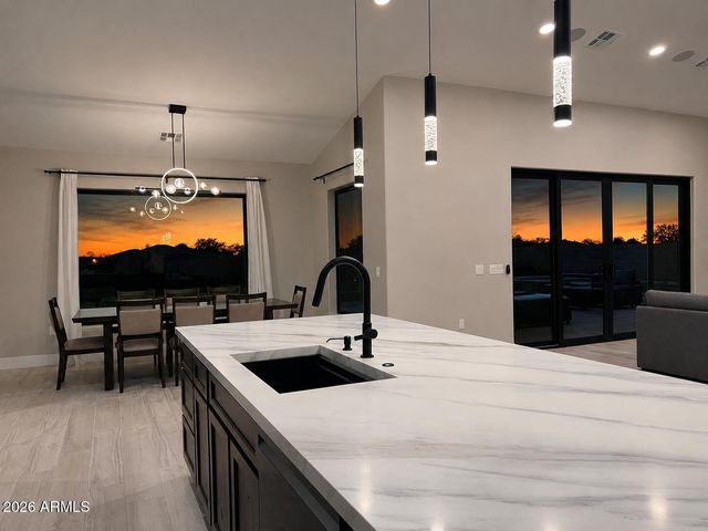 8236 N CALLE HERMOSA Circle, Casa Grande, AZ 85194