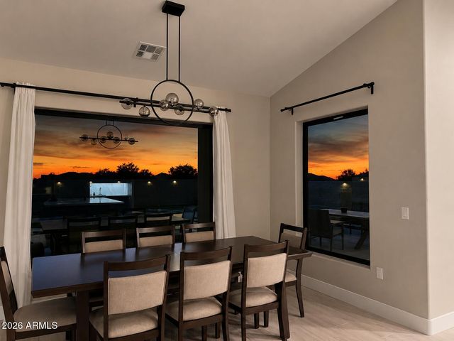 8236 N CALLE HERMOSA Circle, Casa Grande, AZ 85194