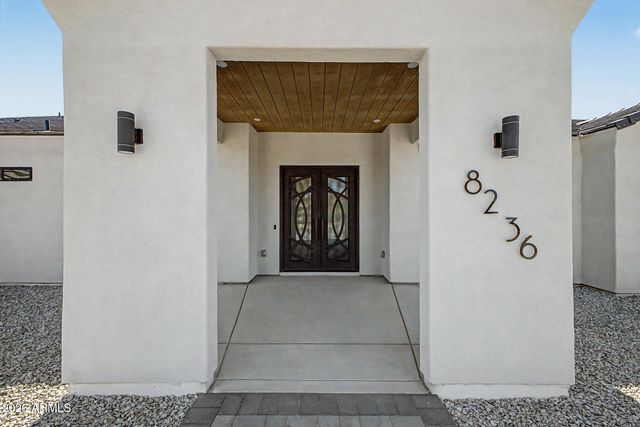 8236 N CALLE HERMOSA Circle, Casa Grande, AZ 85194