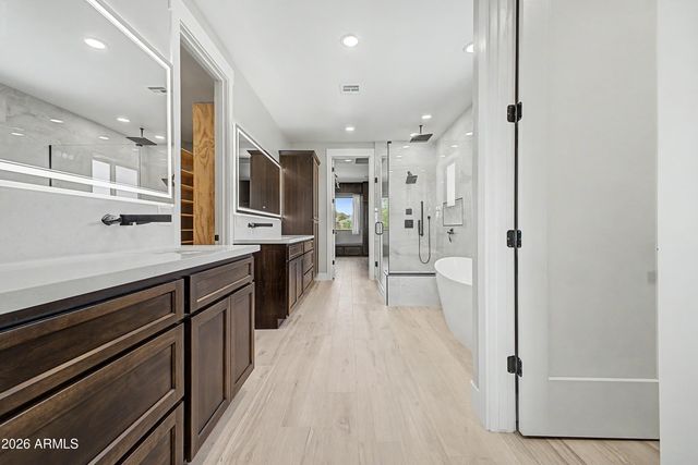 8236 N CALLE HERMOSA Circle, Casa Grande, AZ 85194