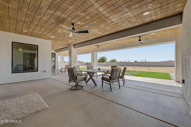 8236 N CALLE HERMOSA Circle, Casa Grande, AZ 85194