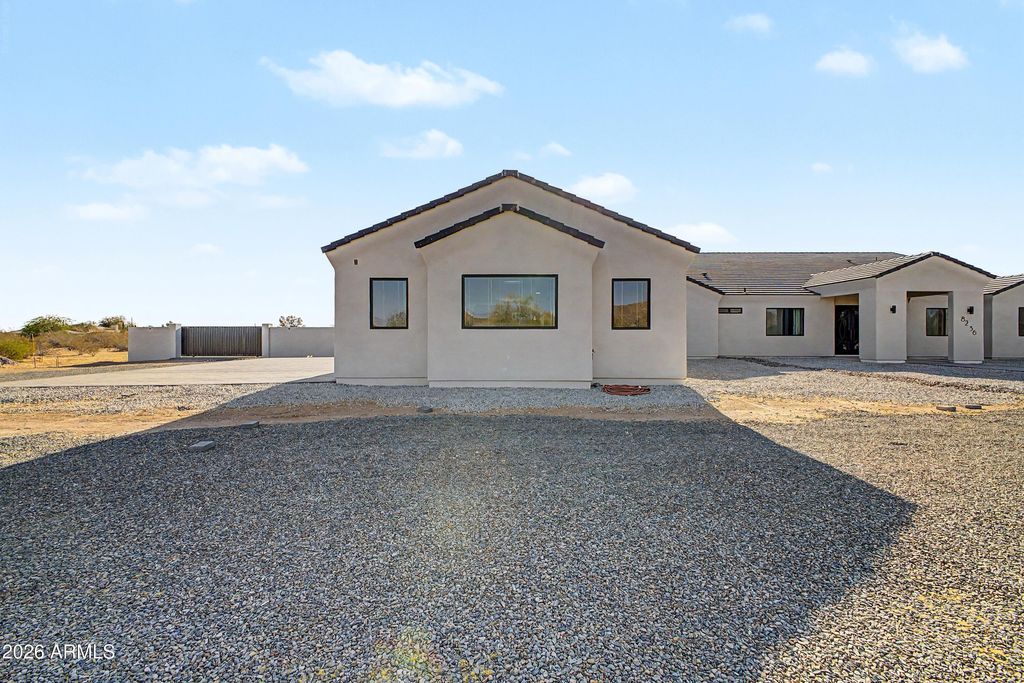 8236 N CALLE HERMOSA Circle, Casa Grande, AZ 85194 — photo 2