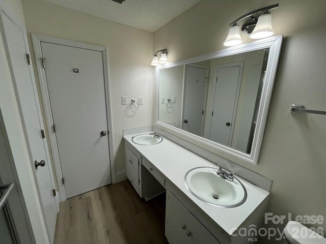 4535 Dawnwood Drive, Charlotte, NC 28212