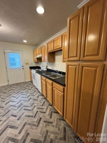 4535 Dawnwood Drive, Charlotte, NC 28212