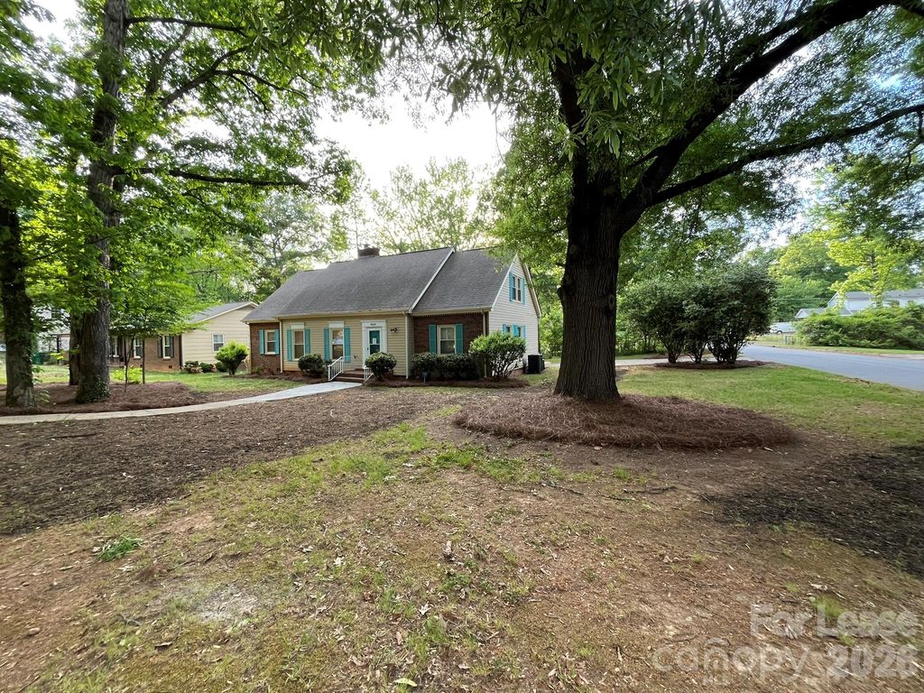 4535 Dawnwood Drive, Charlotte, NC 28212