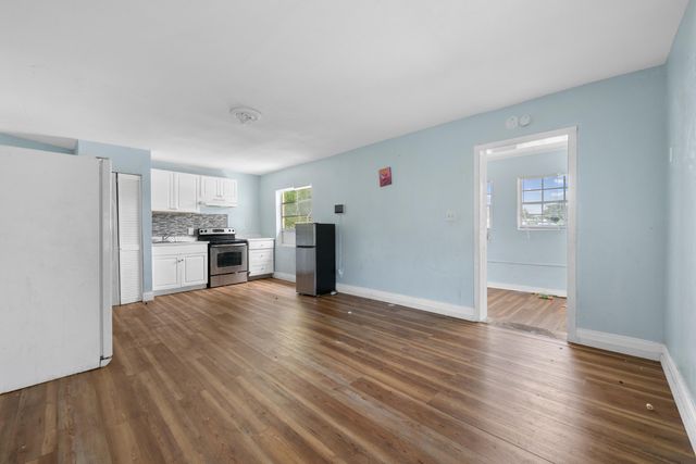 616 W 5TH Street, Riviera Beach, FL 33404