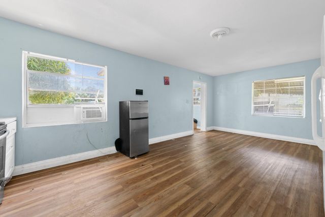 616 W 5TH Street, Riviera Beach, FL 33404