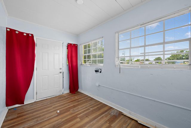 616 W 5TH Street, Riviera Beach, FL 33404