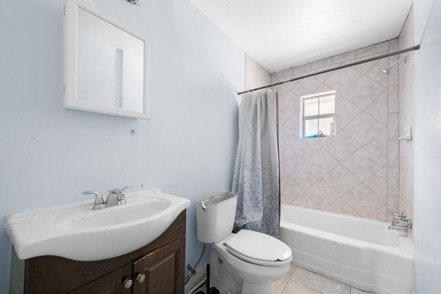 616 W 5TH Street, Riviera Beach, FL 33404