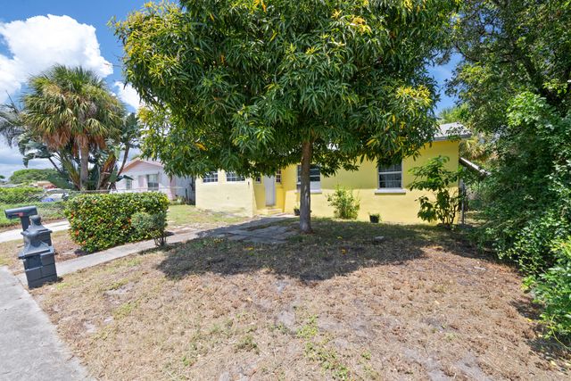 616 W 5TH Street, Riviera Beach, FL 33404