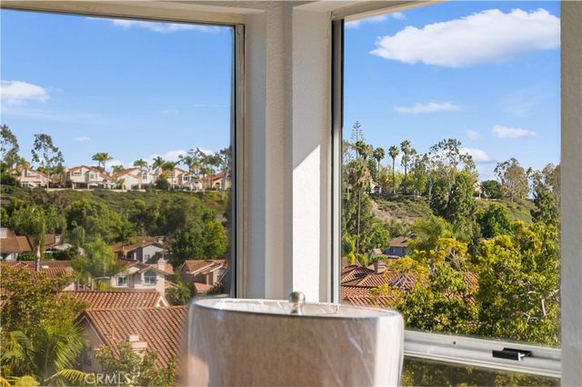 24826 Oxford, Laguna Niguel, CA 92677