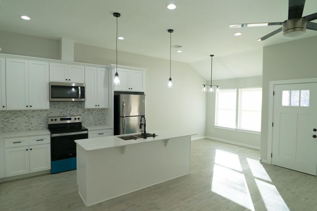 308 S 12th Street A, Conroe, TX 77301