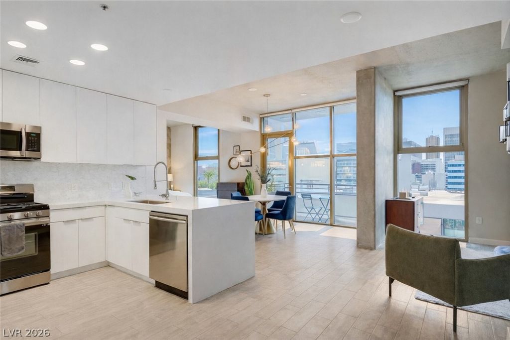 353 East Bonneville Avenue 581, Las Vegas, NV 89101
