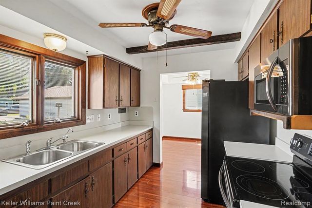 2295 Davista Drive, Highland, MI 48356