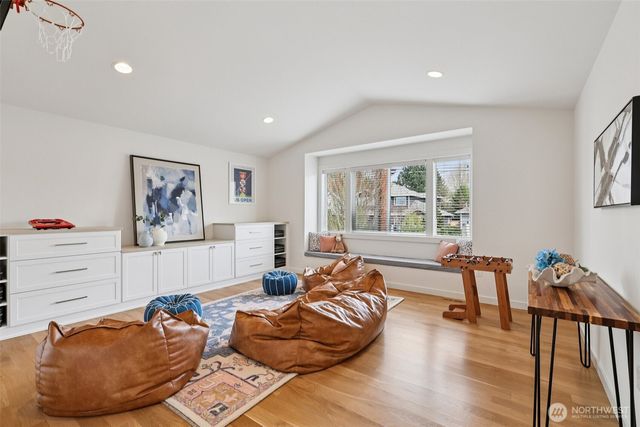 8535 4th Avenue NE, Seattle, WA 98115