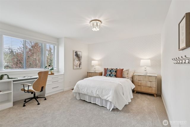 8535 4th Avenue NE, Seattle, WA 98115