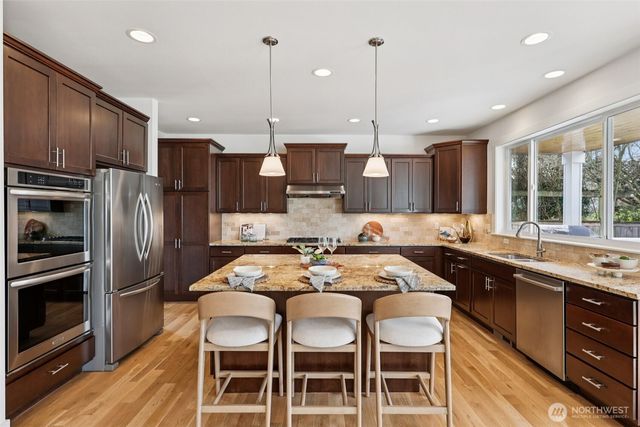 8535 4th Avenue NE, Seattle, WA 98115