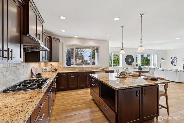 8535 4th Avenue NE, Seattle, WA 98115